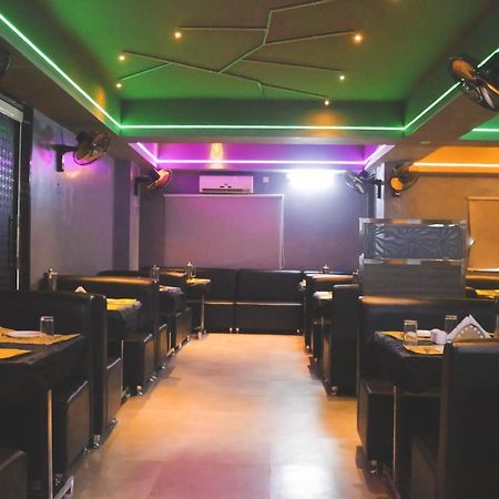 Iroomz Dwaraka Residency 贝拉里 外观 照片