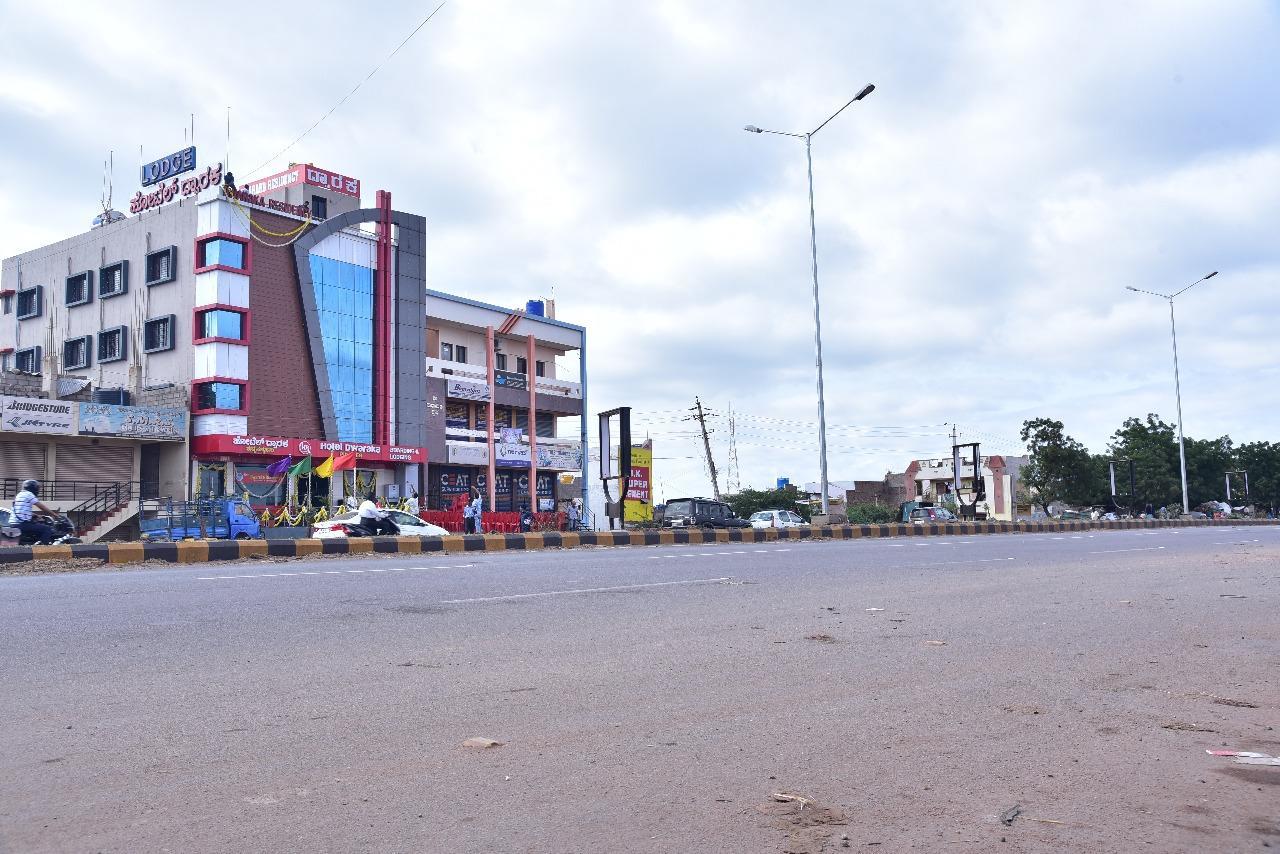 Iroomz Dwaraka Residency 贝拉里 外观 照片