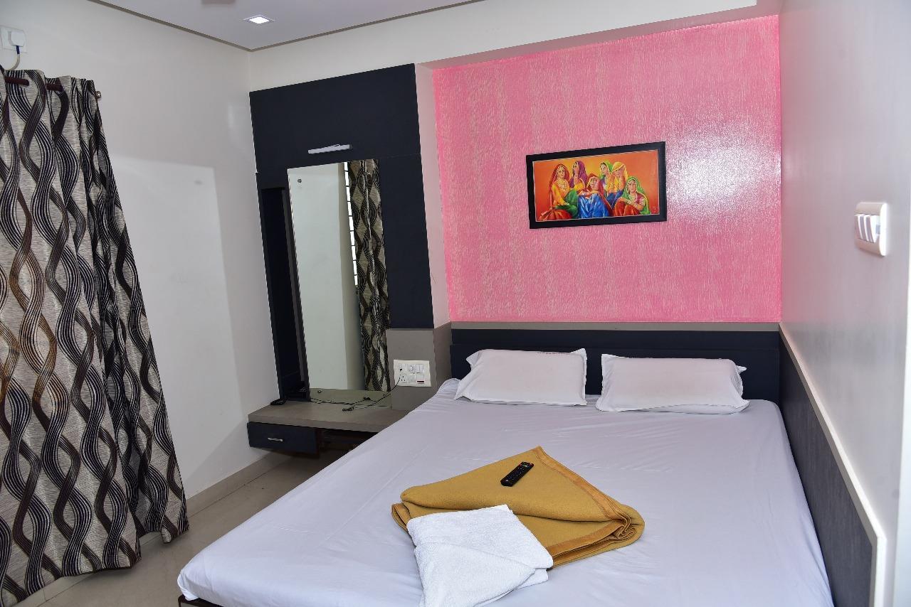 Iroomz Dwaraka Residency 贝拉里 外观 照片