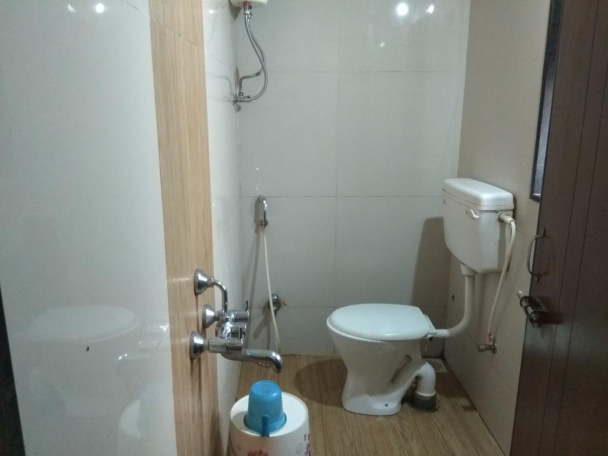 Iroomz Dwaraka Residency 贝拉里 外观 照片